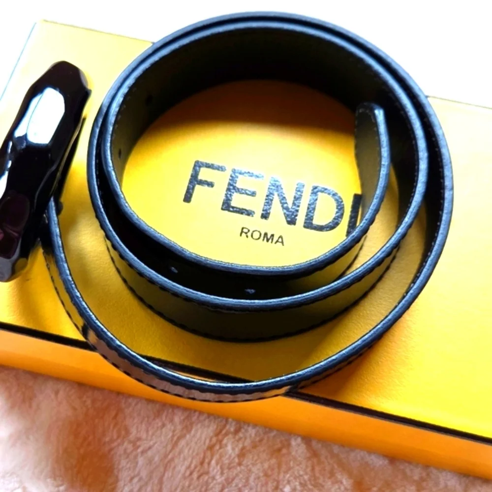 Fendi Elegant Black‎ Patent Leather Belt Size 75/30 Small